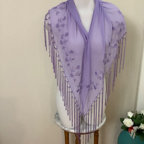 Pretty Mauve Embroidered Semi-sheer Shawl One Size - Picture 6 of 13